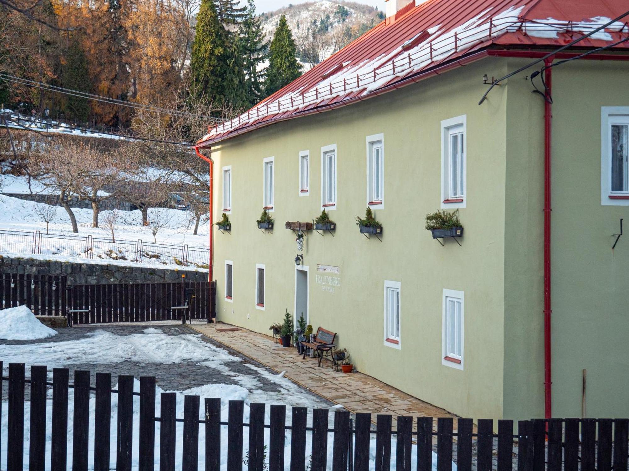 شقة Frauenberg Banská Štiavnica المظهر الخارجي الصورة